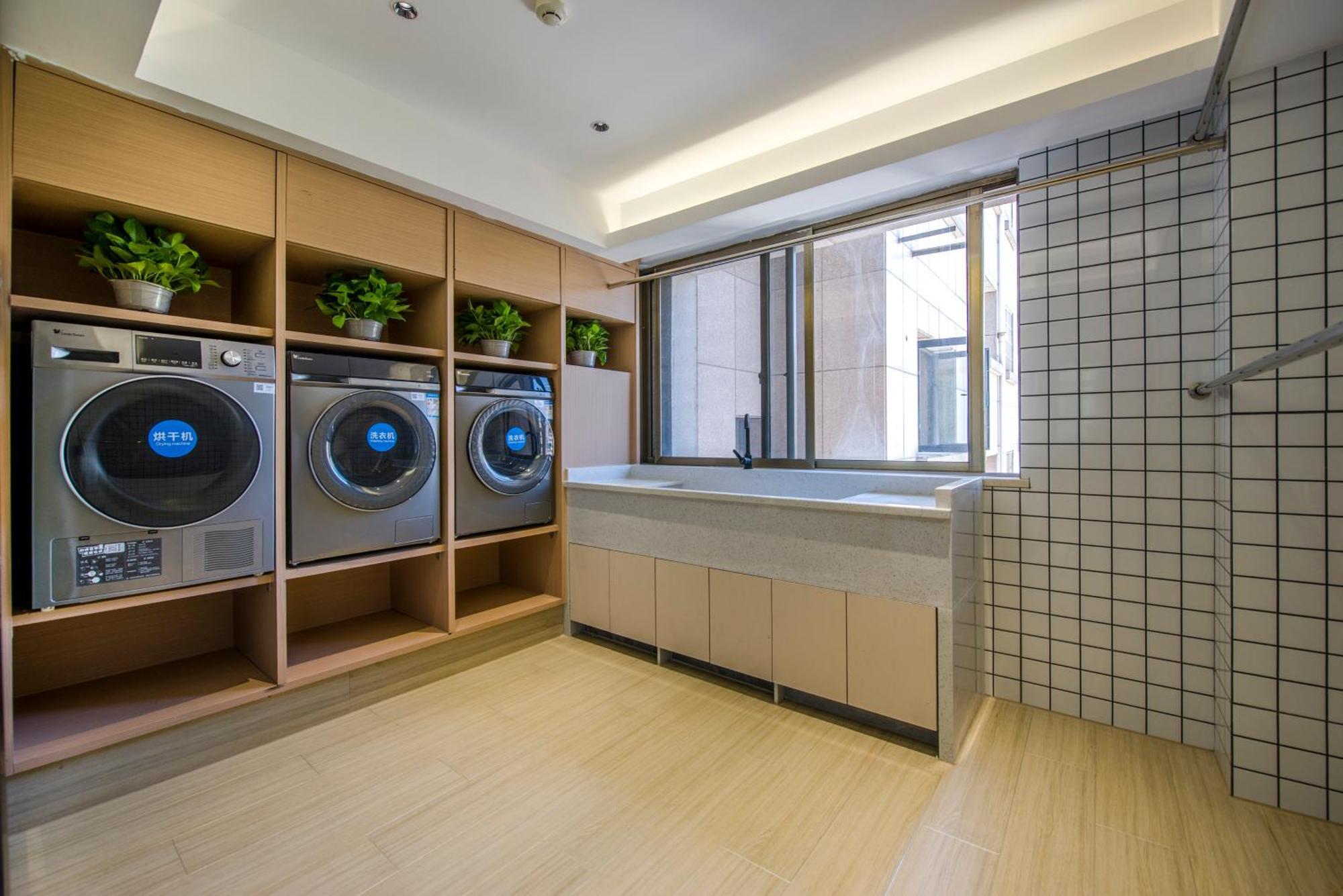 Yiwu Baide Theme Hotel Εξωτερικό φωτογραφία
